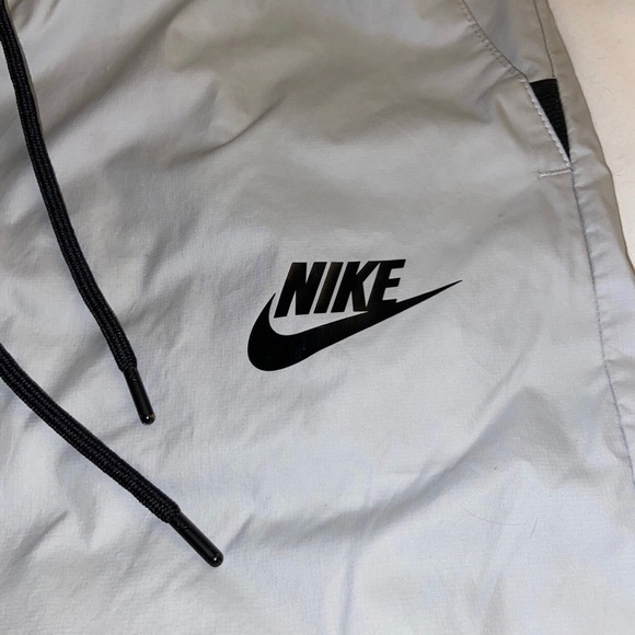 Nike Jogger Pants - Picture 3 of 6